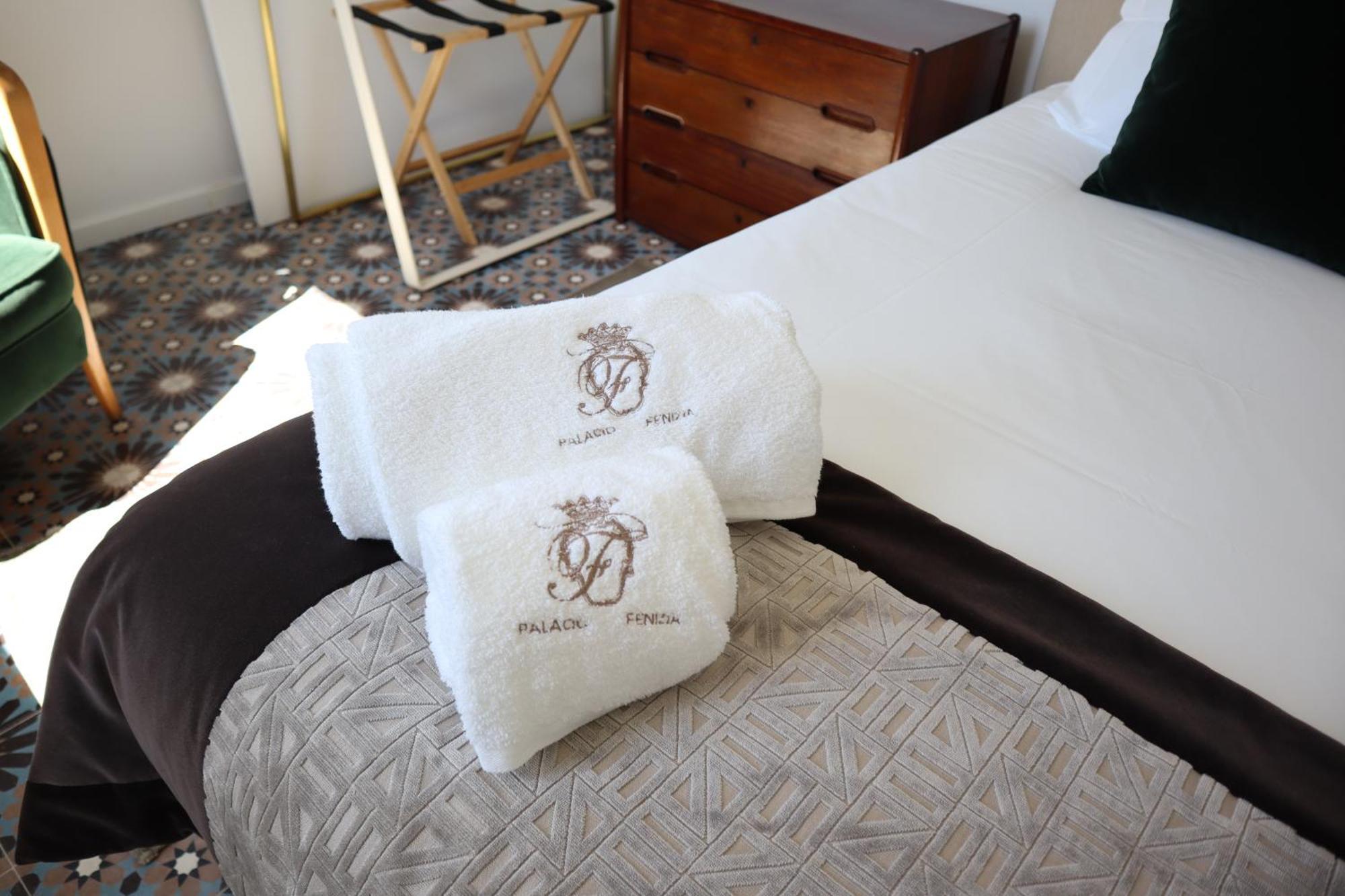 Palacio Fenizia Lux Apartments Порто Стая снимка